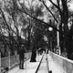 Image for article titled Rare Photos of Paris's Mechanical Moving Sidewalks from 1900